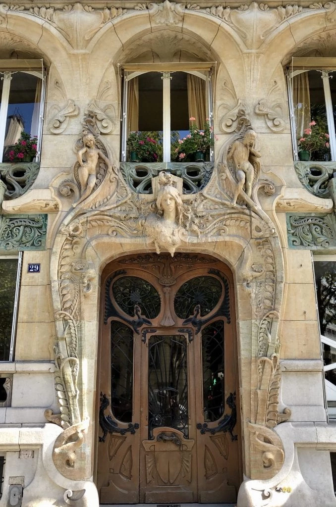 Art Nouveau door at 29 Avenue Rapp in Paris