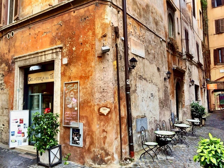 Gelateria del Teatro -- a great place for gelato and cannoli