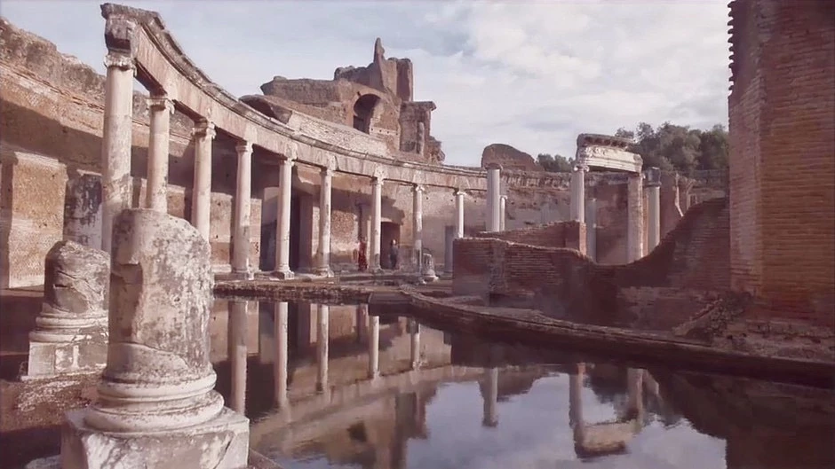 the theater of Hadrian's Villa