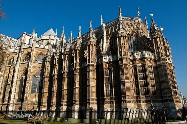 the exterior facade of the Henry VII Chapel in Westminster Abbey