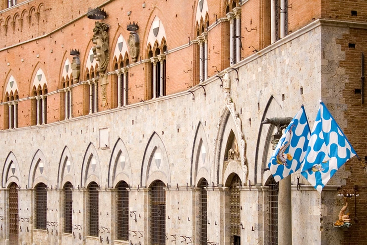 facade detail of Palazzo Pubblico