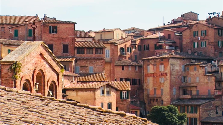 beautiful rustic sienna-colored homes in Siena Italy