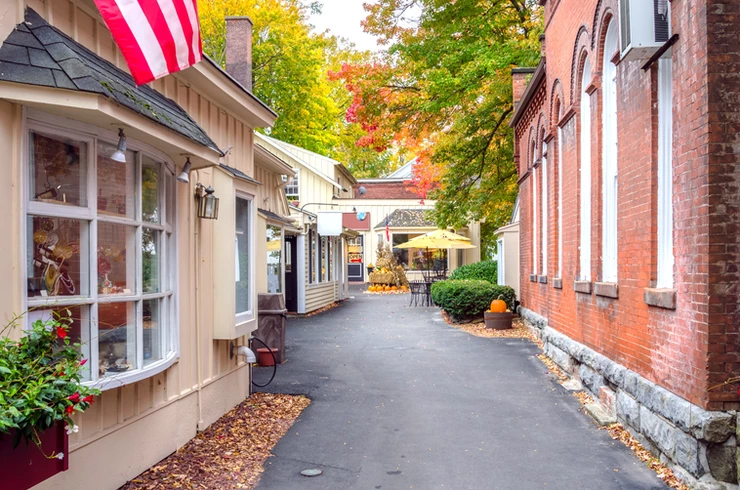 quaint alley in Stockbridge MA, one of the best places to visit in the Berkshires