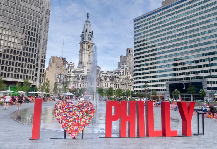 the I heart Philly sign with City Hall in the background