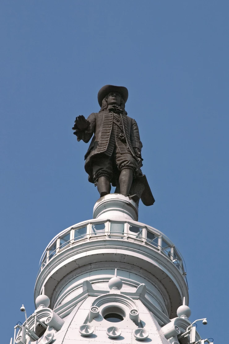 statue of William Penn atop City Hall