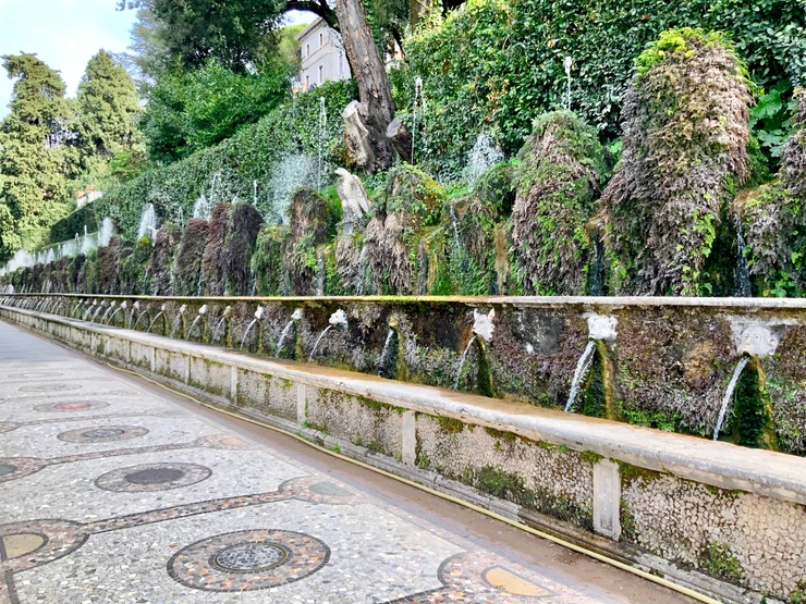Avenue of the Hundred Fountains