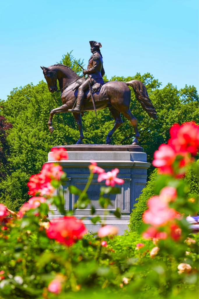 Washington equestrian statue