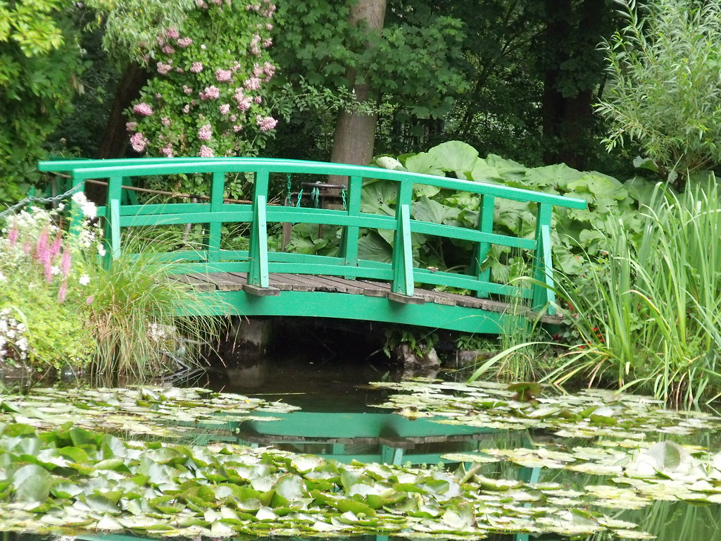 the green Japanese bridge