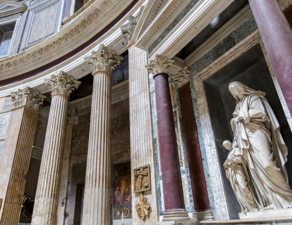 statue in the Pantheon