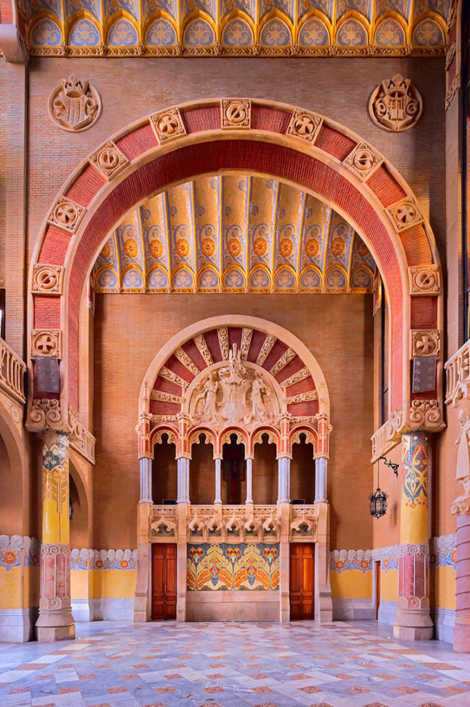 decorated arch in Sant Pau