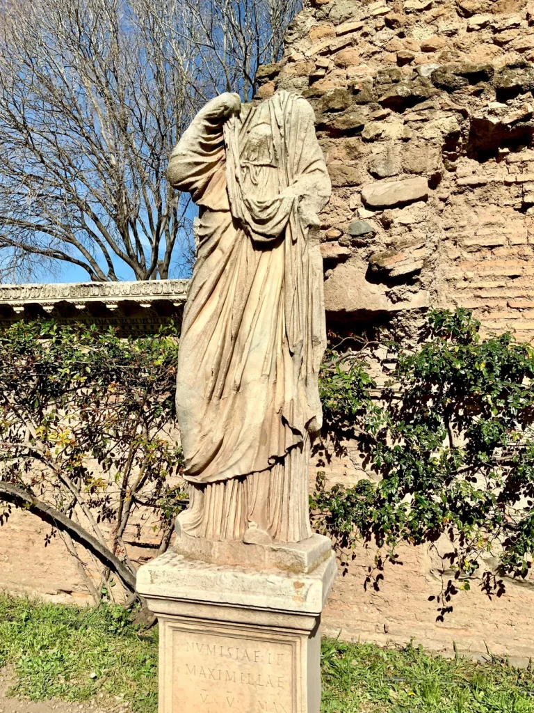 statue at the House of Vesta
