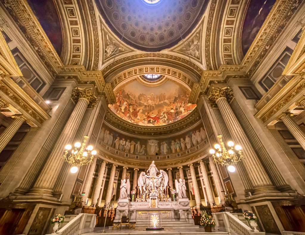 interior of Eglise Madeleine