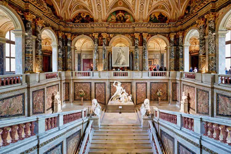 opulent interiors of the Kunsthistorisches museum