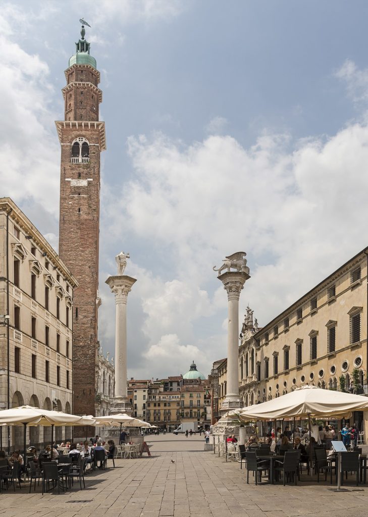 Piazza dei Signori 