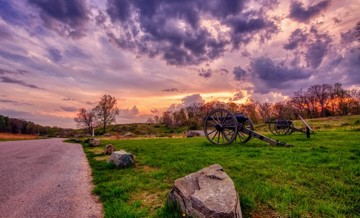 battlefield in Gettysburg Pennsylvania, perfect town for history buffs