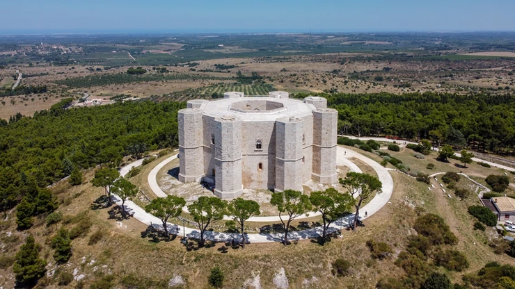 Castle del Monte, Puglia