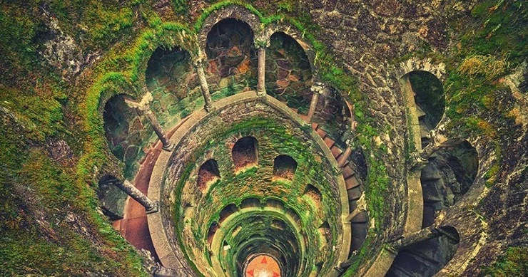 the spiral initiation well at in the Quinta da Regaleira gardens
