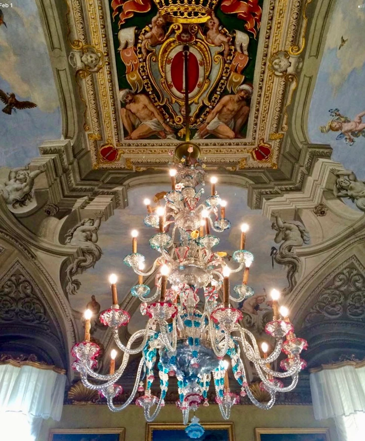 Murano chandelier in the Great Hall