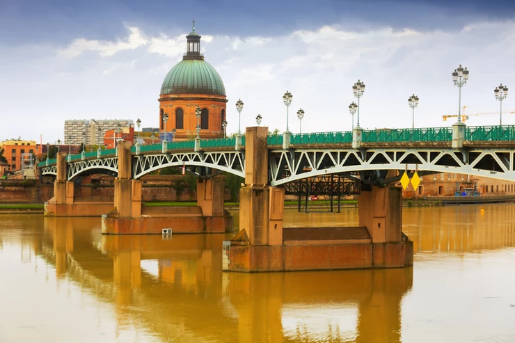 the Pont Neuf in Toulouse