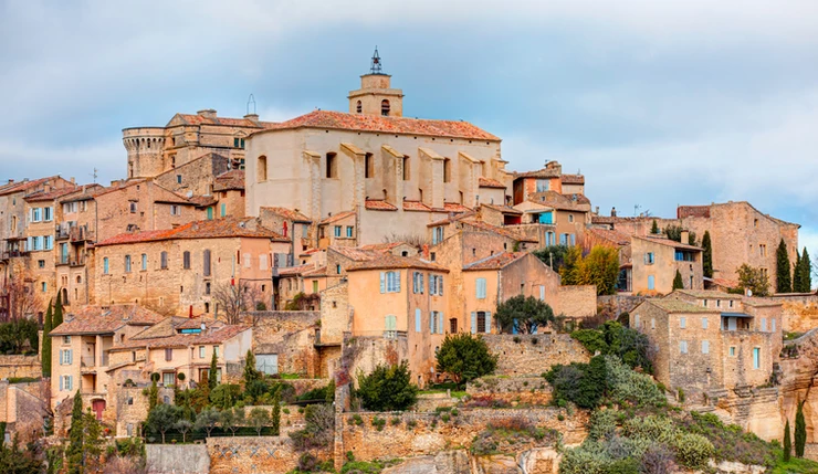 hilltop town of Gordes in the Luberon