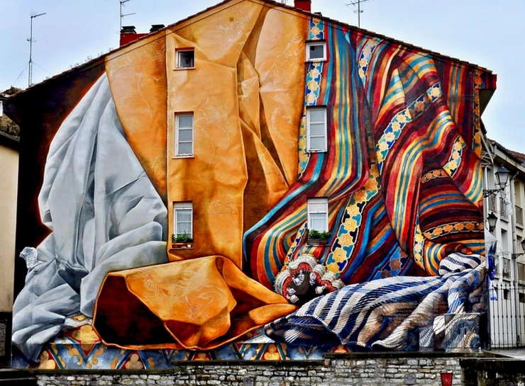 Thread of Time mural in Vitoria-Gasteiz