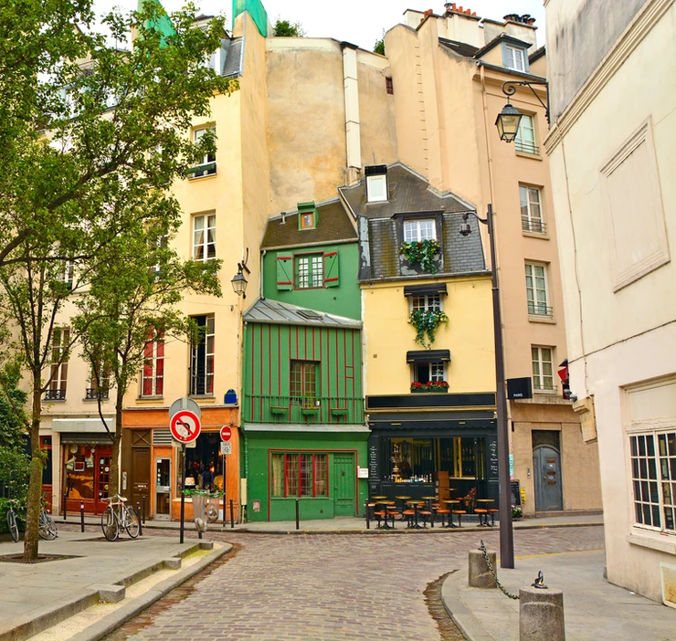 photogenic spot in the Latin Quarter, with Odette Bakery