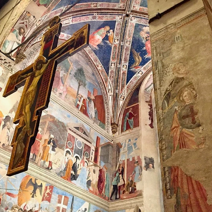 the famed fresco cycle of The Legend of the True Cross in the Barri Chapel in Arezzo