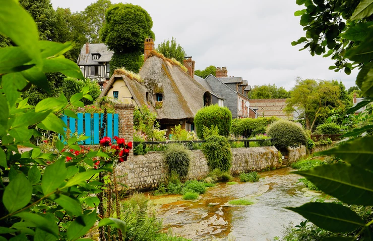 the quaint Norman town of Veules-les-Roses