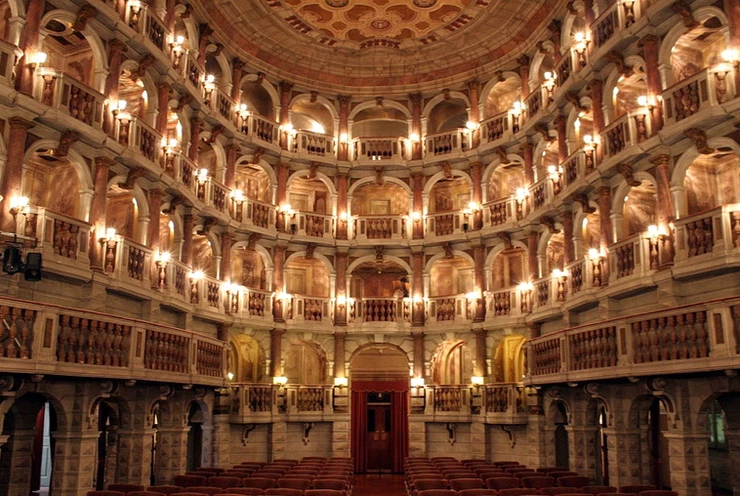 Teatro Bibiena, a little jewel box of a theater