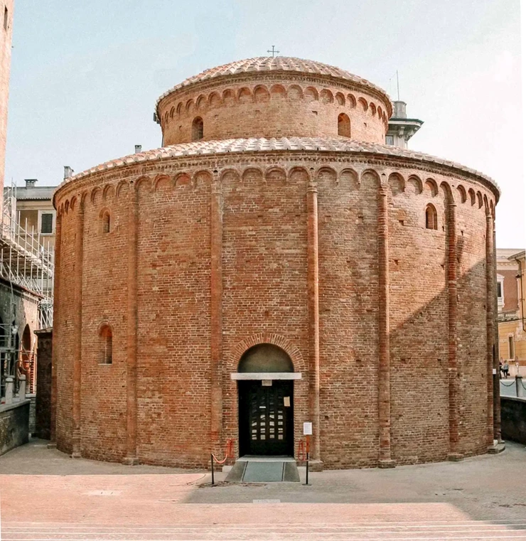 the 11th century Rotunda of San Lorenzo