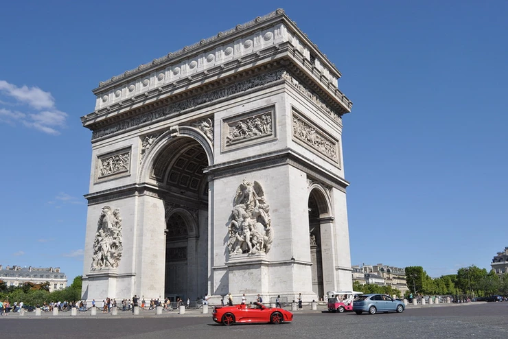 the Arc de Triomphe in Paris