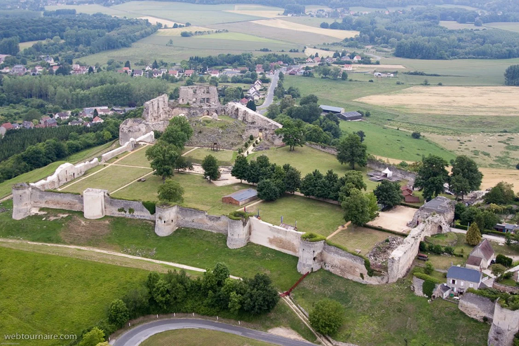 ruins of the Chateau de Coucy