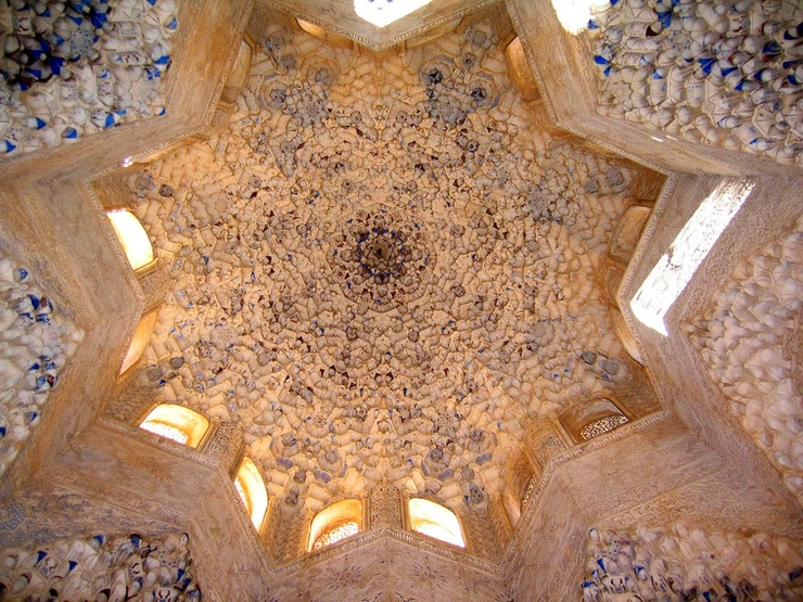 ceiling in the Hall of the Abencerrajes 