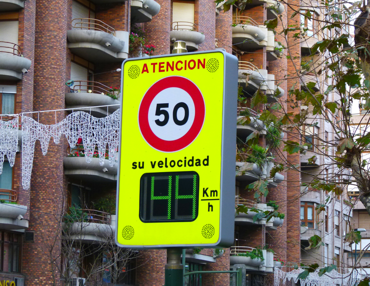 speed sign in Europe