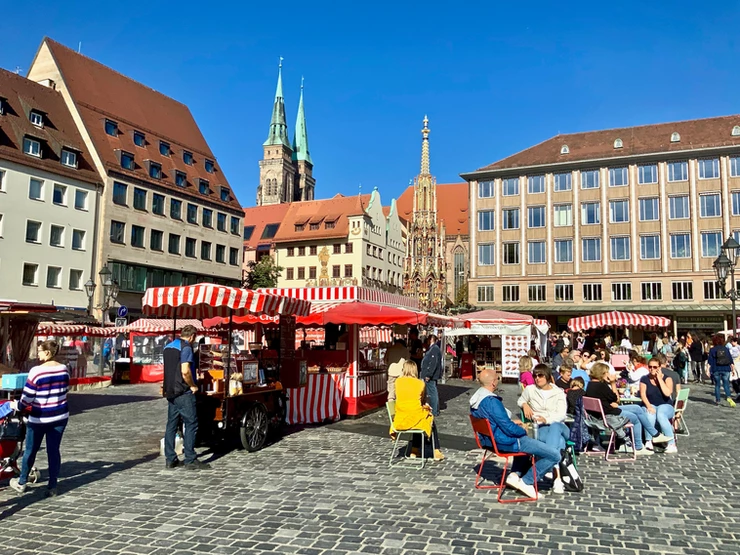 the Hauptmarkt, a perfect place to grab a bratwurst, especially on Saturday