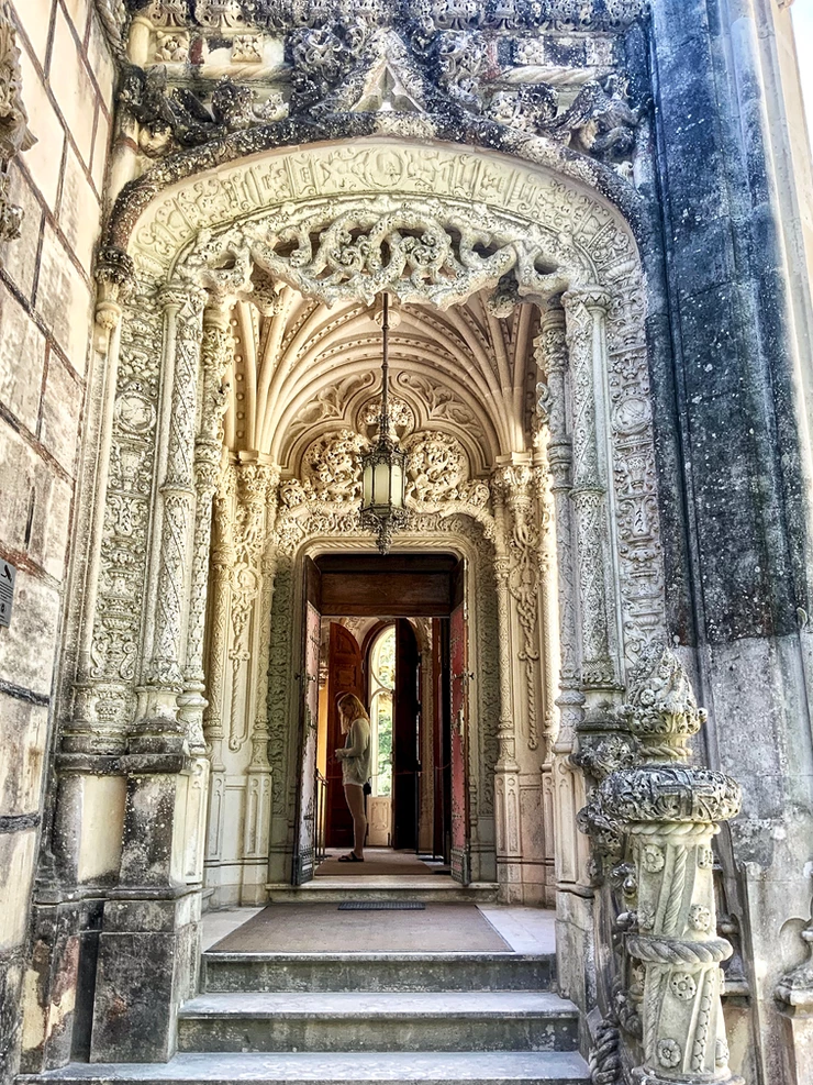 the grand entrance to Quinta de Regaleira palace