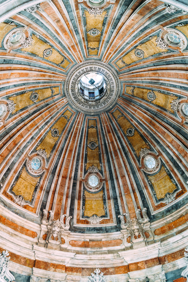 frescos on the dome of the Basilica da Estrela