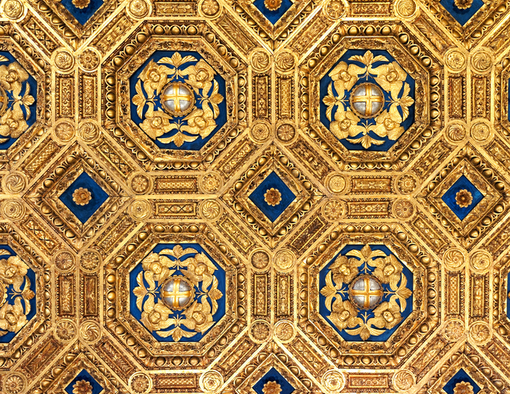 elaborate ceiling in the audience chamber