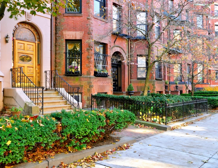 townhouses in beautiful Back Bay, a must see historic neighborhood in Boston
