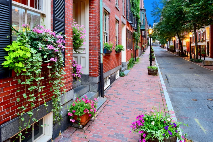 pretty street in Beacon Hill, Boston's most historic neighborhood