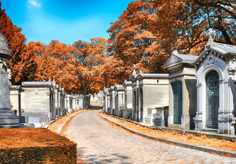 one of the main roads through Pere LaChaise Cemetery