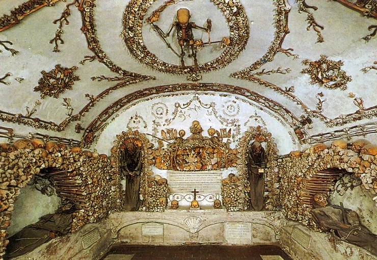 Crypt of the Three Skeleton in the Capuchin Crypt