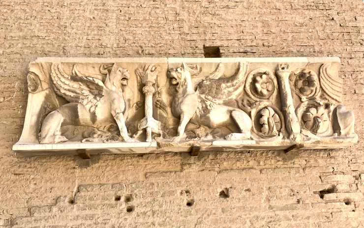 decorations on the exterior of the House of Augustus