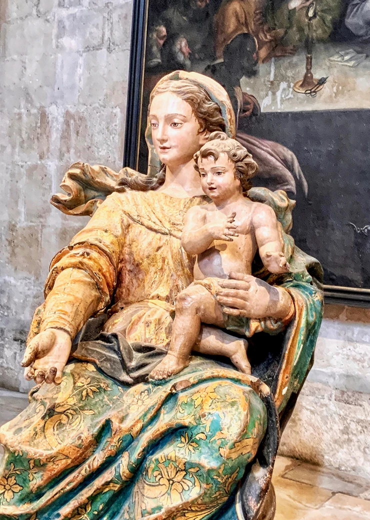 sculpture of Santa Maria de Alcobaça 