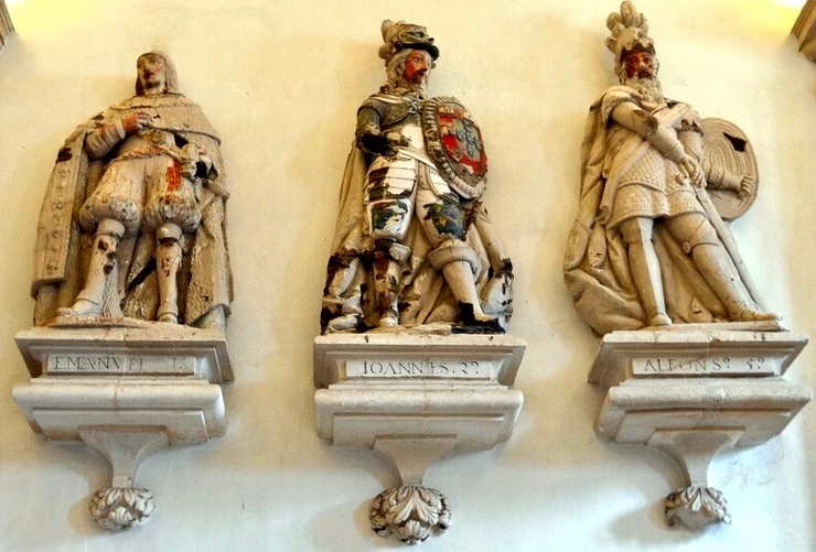 three statues in the King's Hall in Alcobaça Monastery