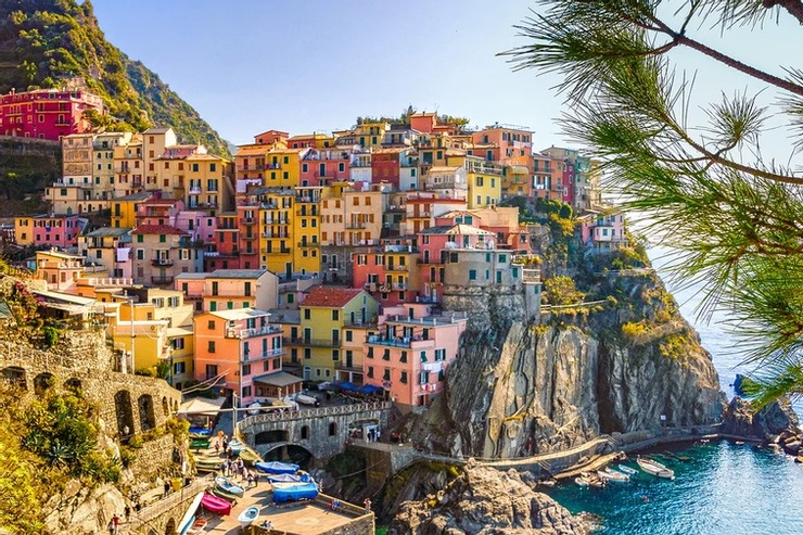 pastel houses in Cinque Terre