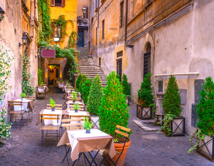 non-touristy cafe in central Rome