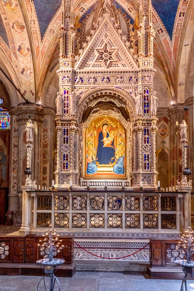 the white marble Tabernacle with the painting of the miraculous madonna