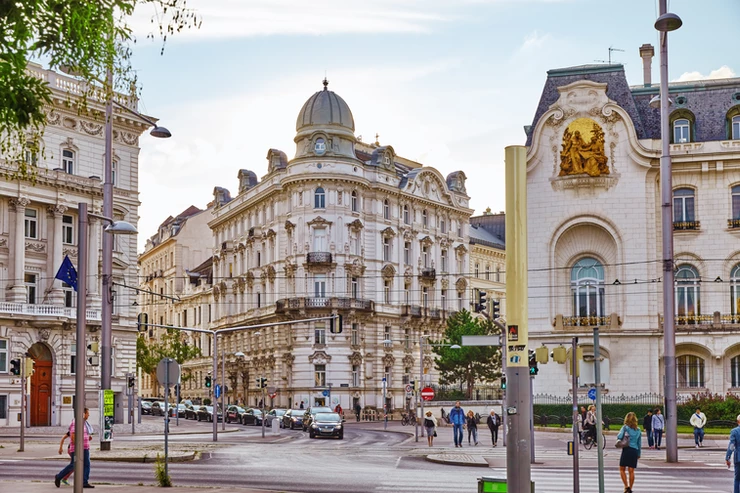 the elegant streets of Vienna Austria