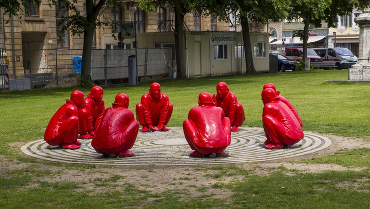 Meeting, Wang Shugang, 2013 -- installation sculpture 